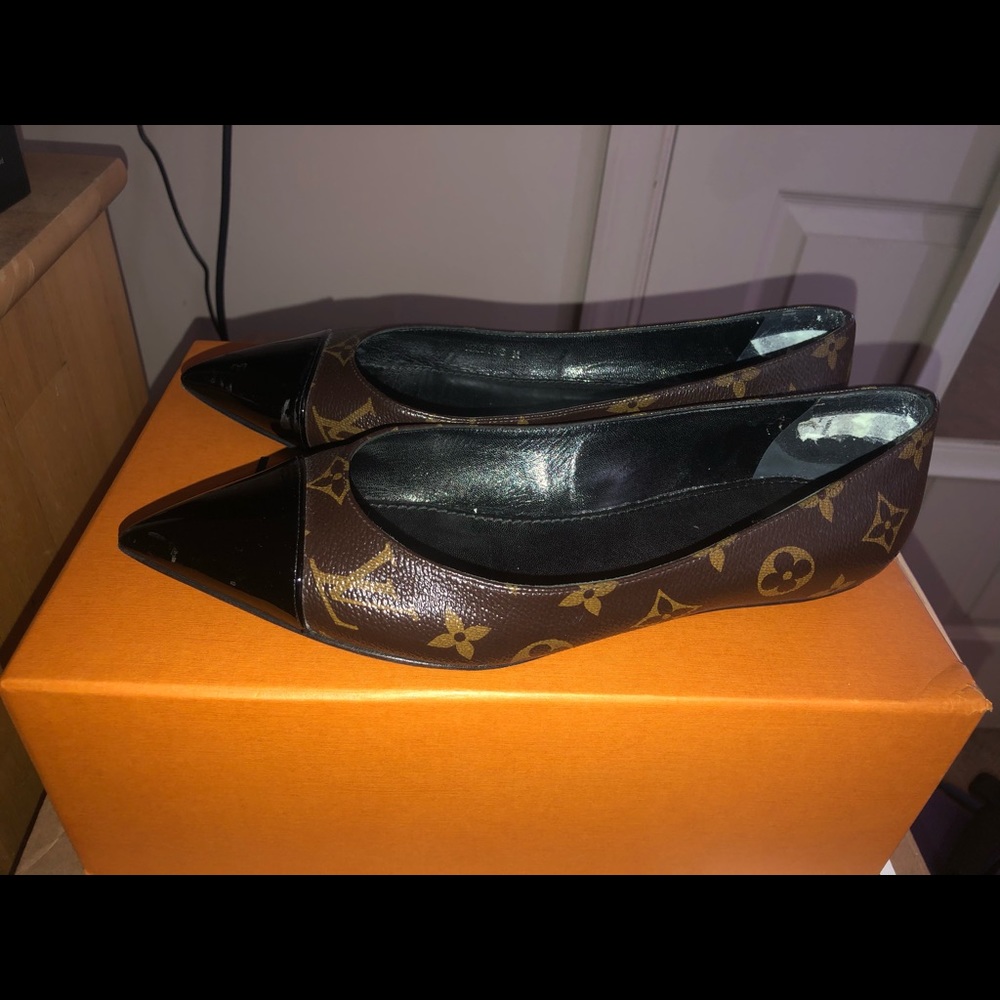 Authentic Louis Vuitton Cherie ballerina 38.5